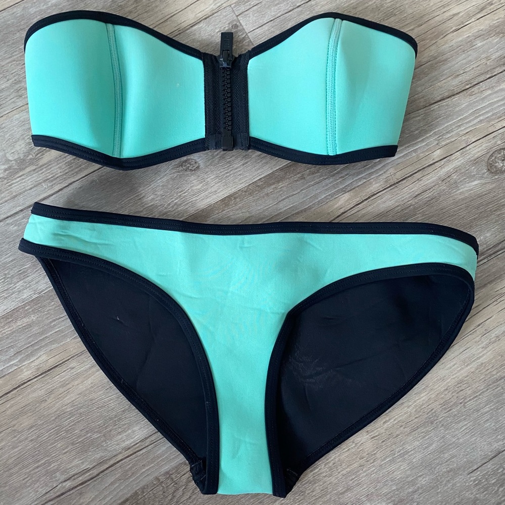 Strapless teal triangl bikini